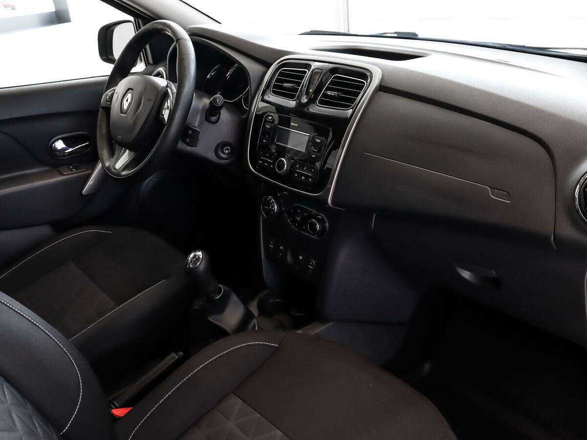 Купить Renault Sandero с пробегом. Фото: #10