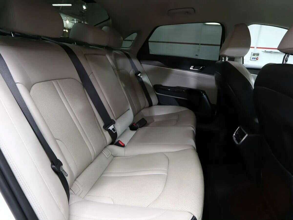 Купить Kia K5 с пробегом. Фото: #11