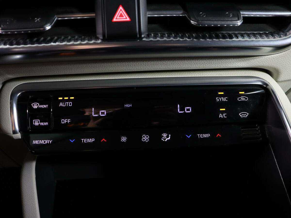 Купить Kia K5 с пробегом. Фото: #19