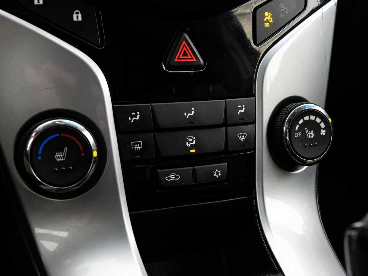 Купить Chevrolet Cruze с пробегом. Фото: #8