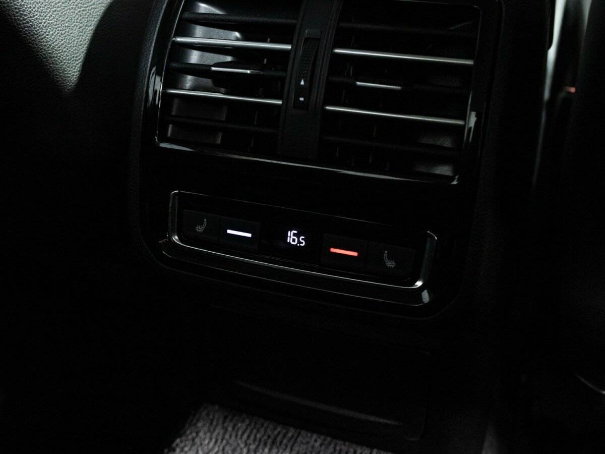 Купить Volkswagen Passat с пробегом. Фото: #21