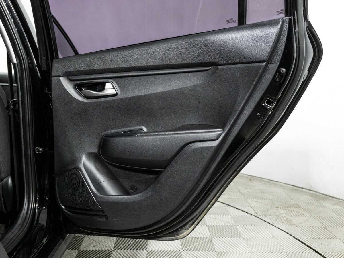 Купить Kia Rio с пробегом. Фото: #28