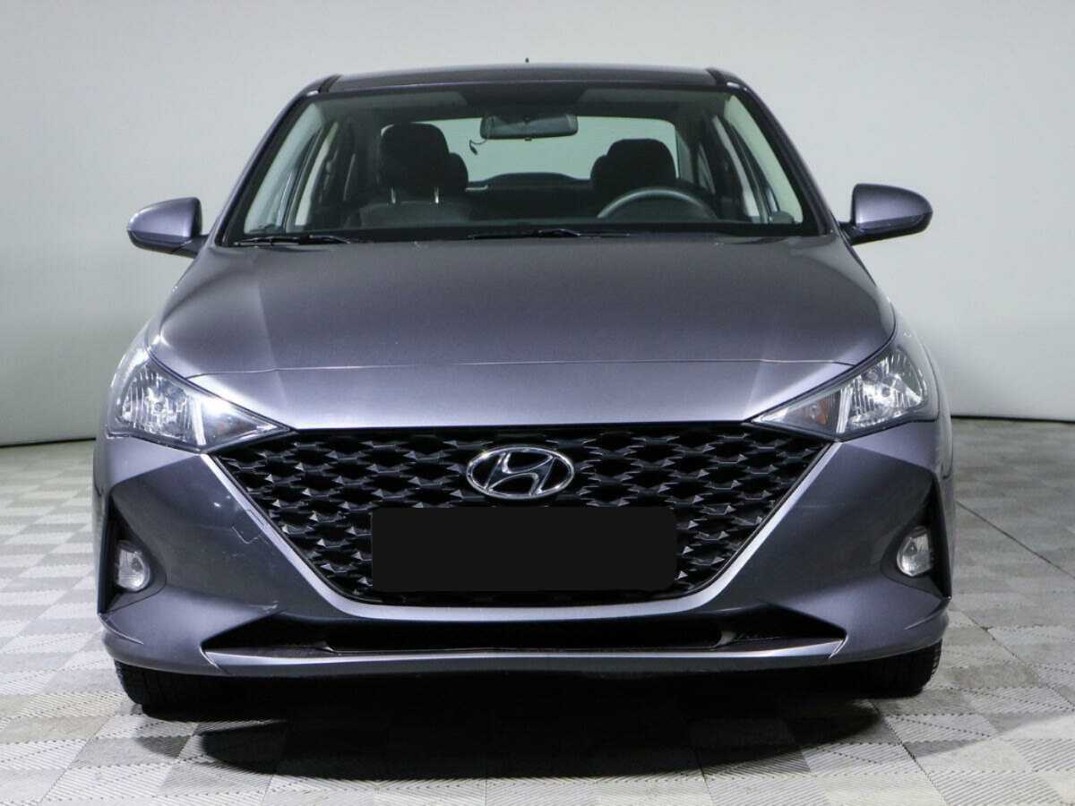 Купить Hyundai Solaris с пробегом. Фото: #1