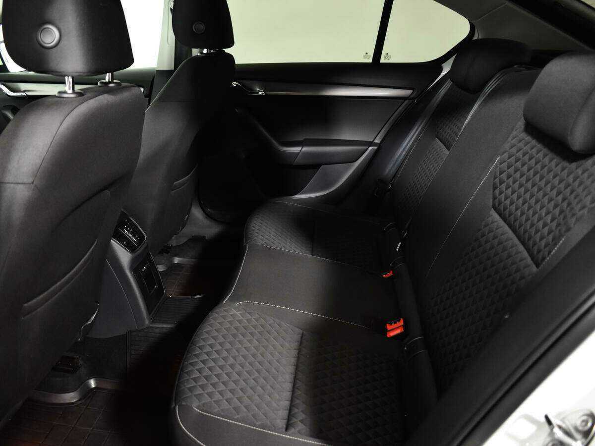 Купить Skoda Octavia с пробегом. Фото: #6