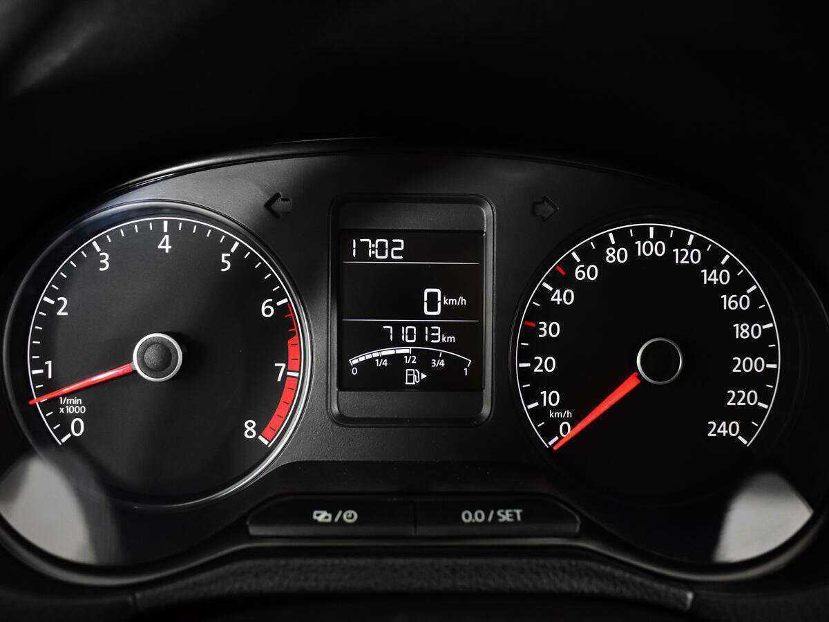 Купить Volkswagen Polo с пробегом. Фото: #10