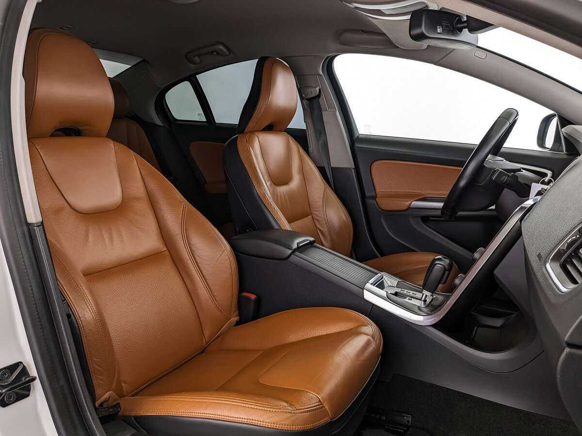 Купить Volvo S60 с пробегом. Фото: #21