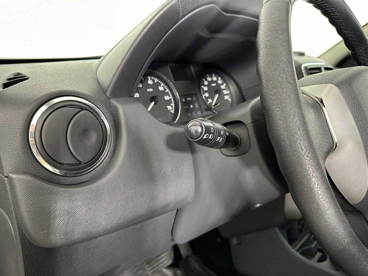 Купить Nissan Terrano с пробегом. Фото: #8