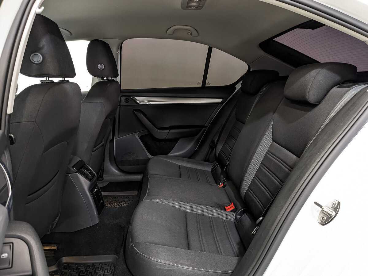 Купить Skoda Octavia с пробегом. Фото: #13