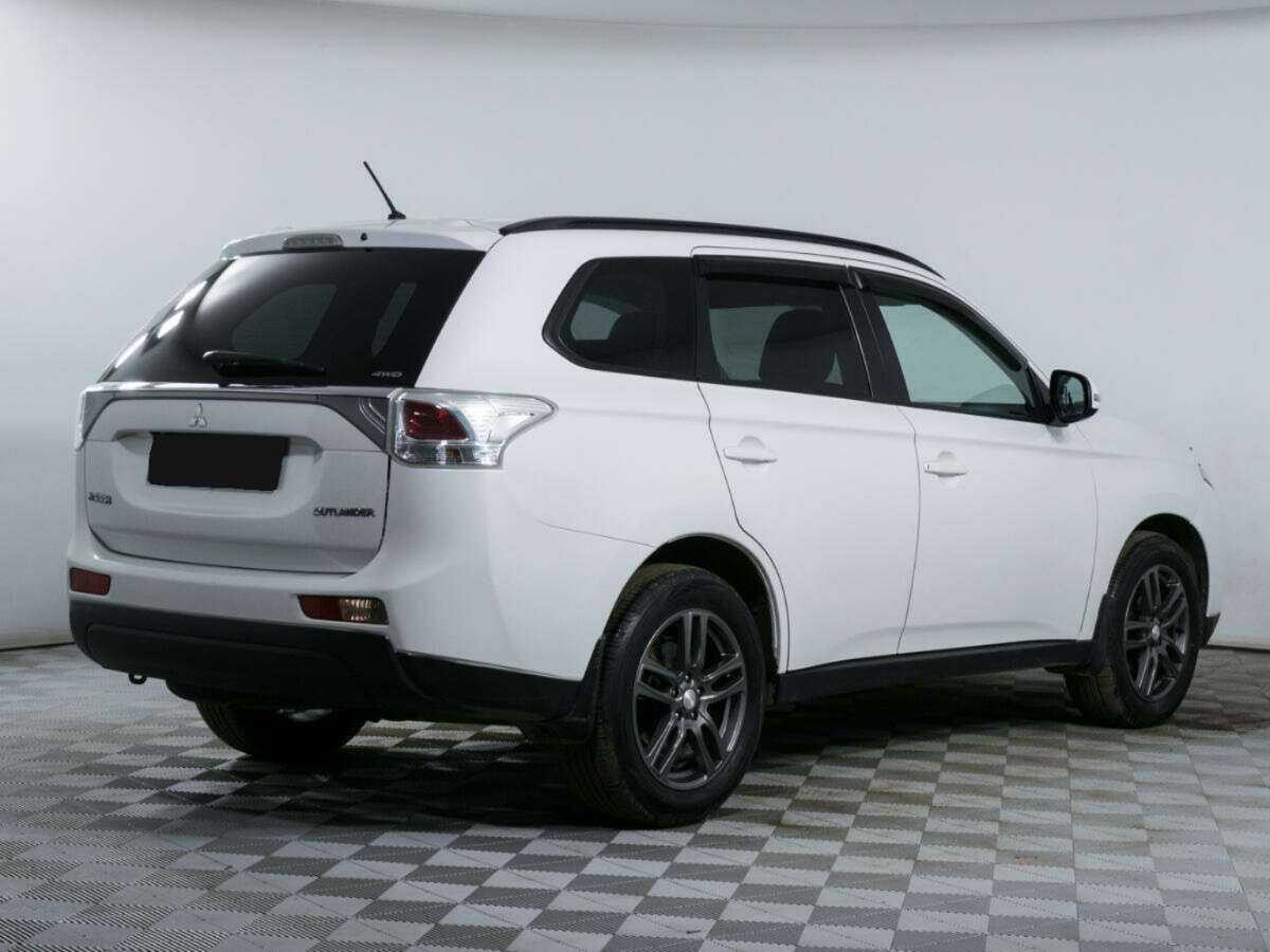 Купить Mitsubishi Outlander с пробегом. Фото: #4