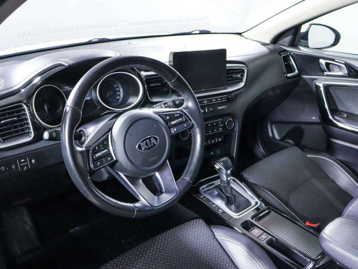 Купить Kia Ceed с пробегом. Фото: #12