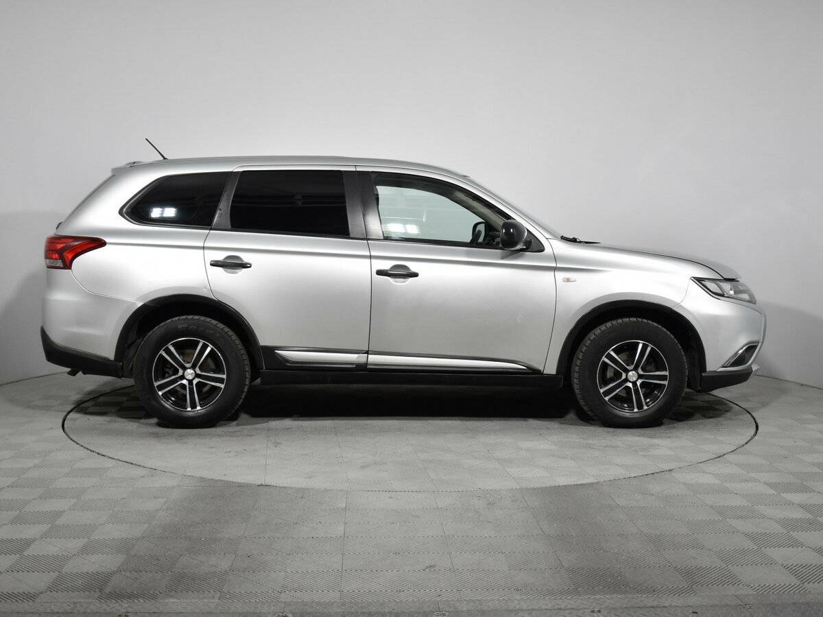 Купить Mitsubishi Outlander с пробегом. Фото: #3