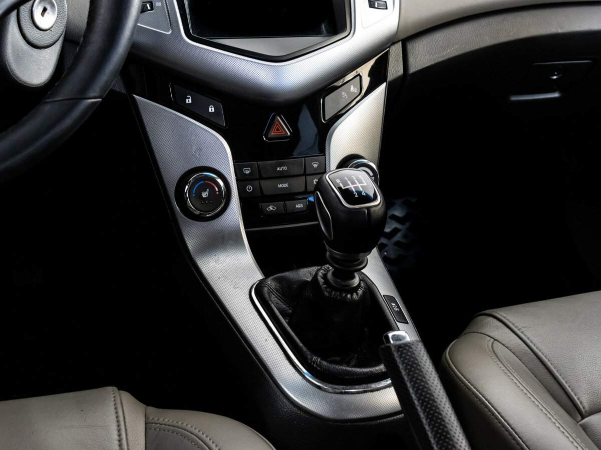 Купить Chevrolet Cruze с пробегом. Фото: #9