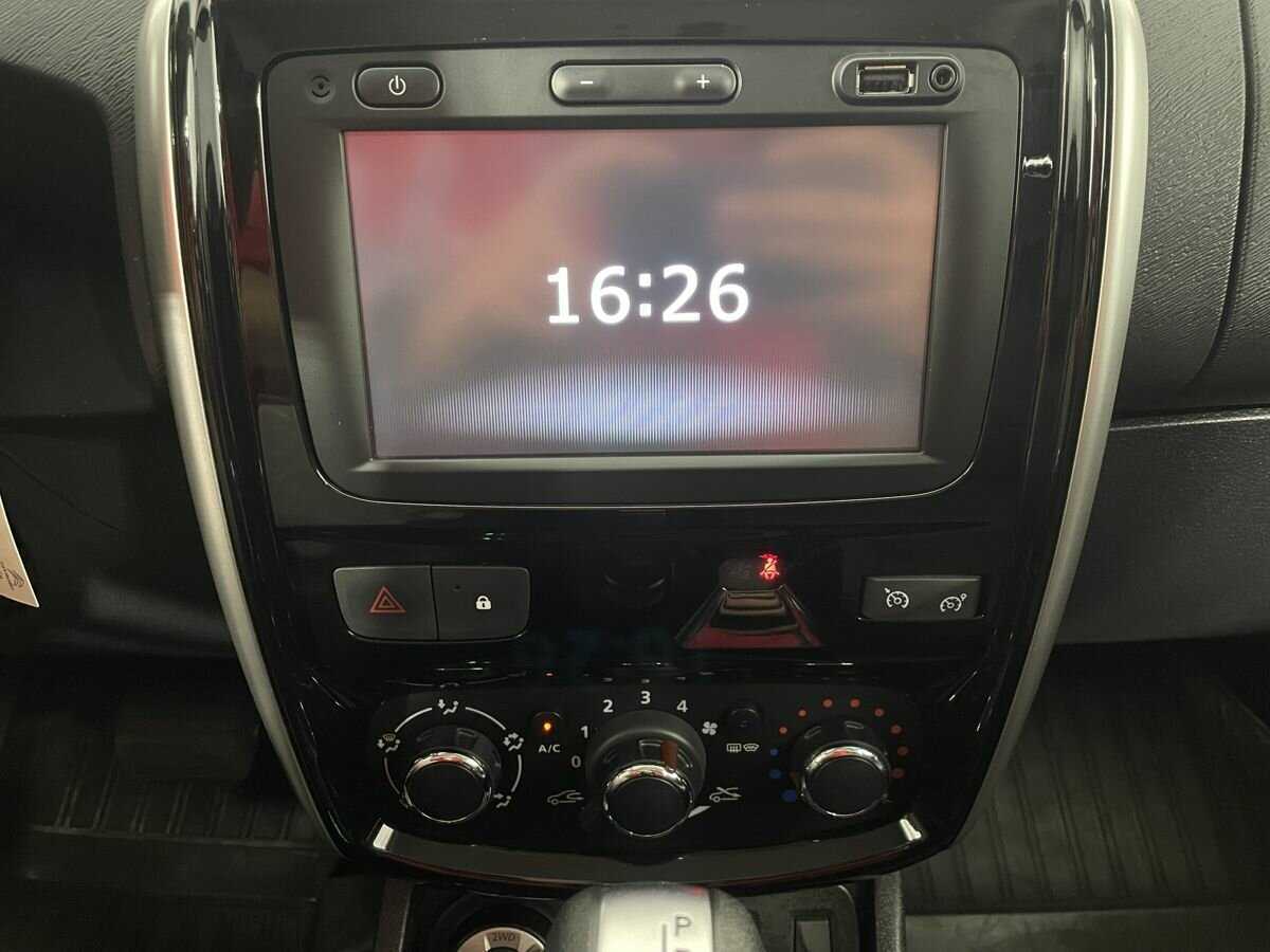 Купить Nissan Terrano с пробегом. Фото: #11