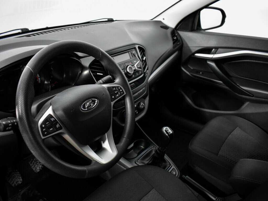 Купить Lada (ВАЗ) Vesta с пробегом. Фото: #8