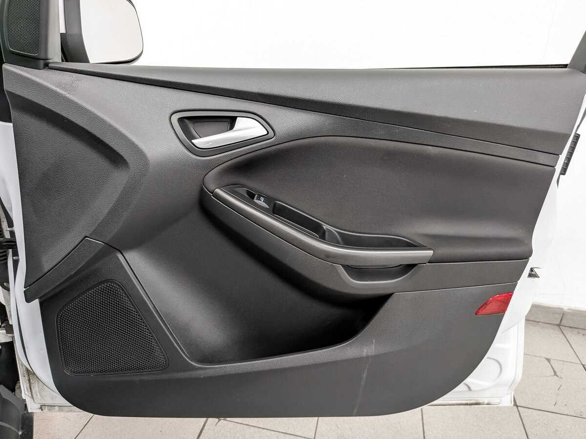 Купить Ford Focus с пробегом. Фото: #21
