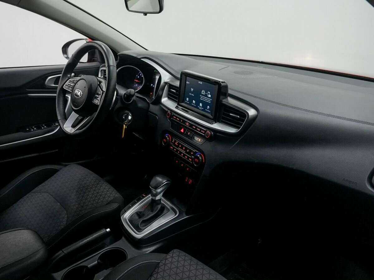 Купить Kia Ceed с пробегом. Фото: #6