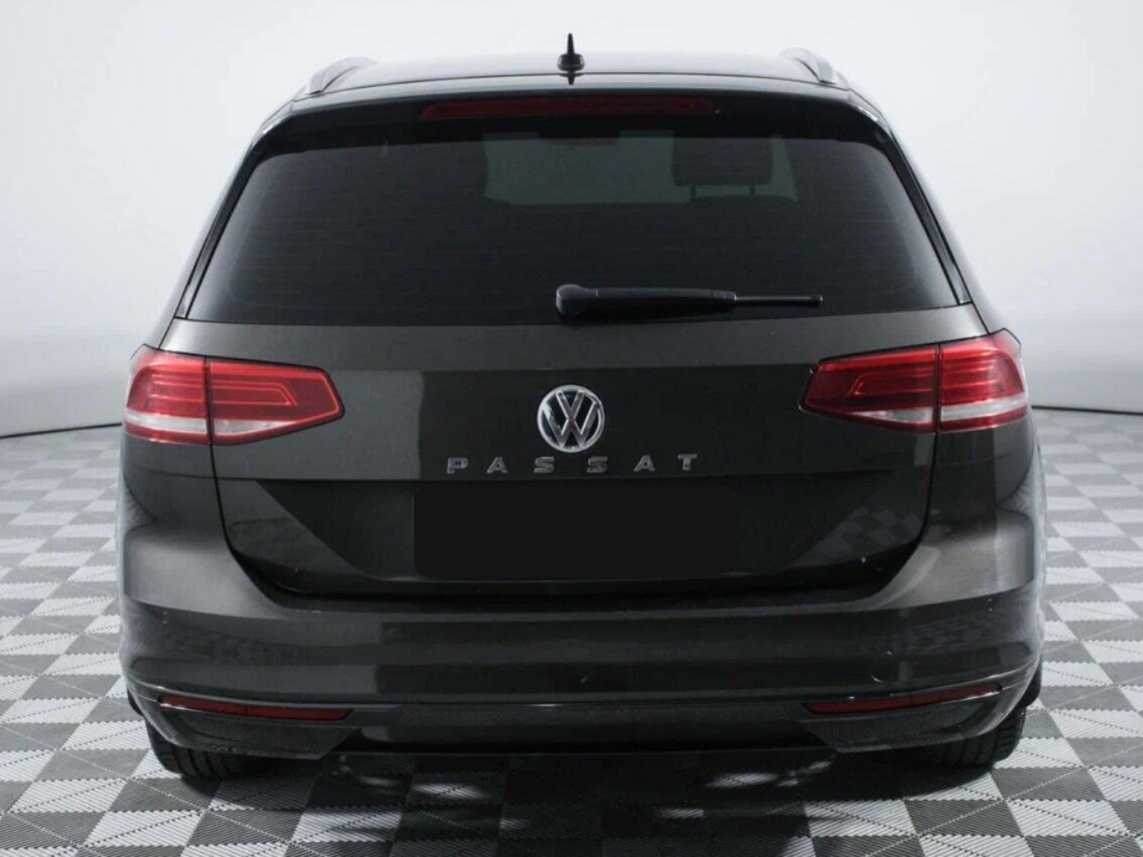 Купить Volkswagen Passat с пробегом. Фото: #5