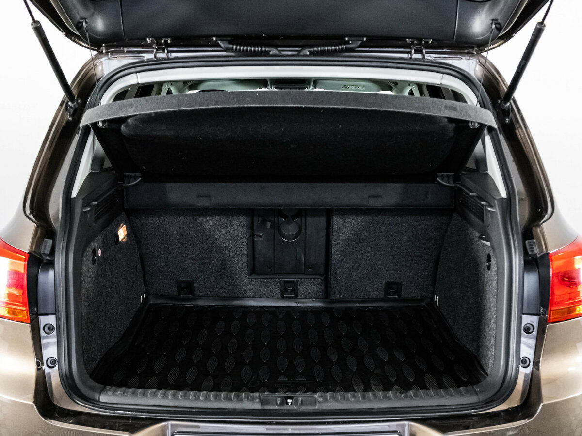 Купить Volkswagen Tiguan с пробегом. Фото: #19