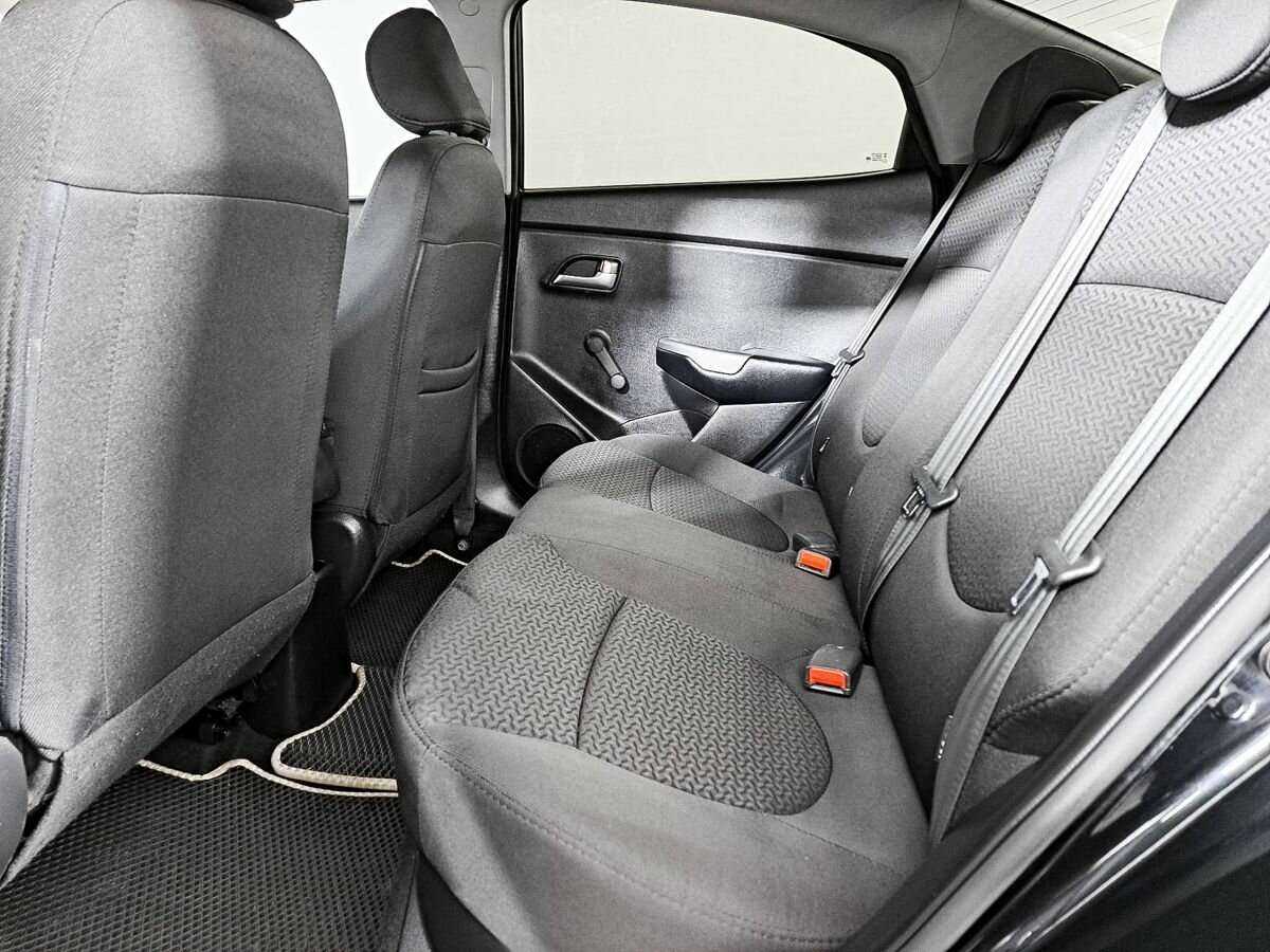 Купить Kia Rio с пробегом. Фото: #9