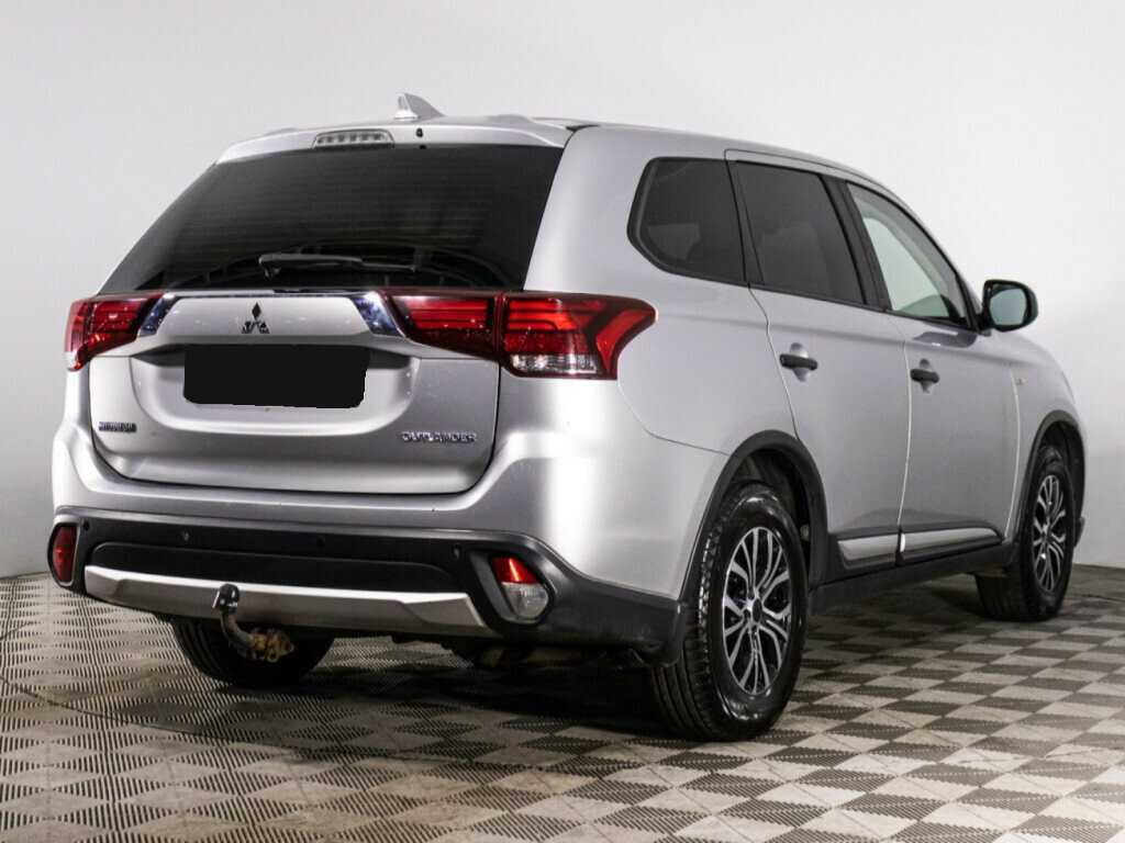 Купить Mitsubishi Outlander с пробегом. Фото: #3