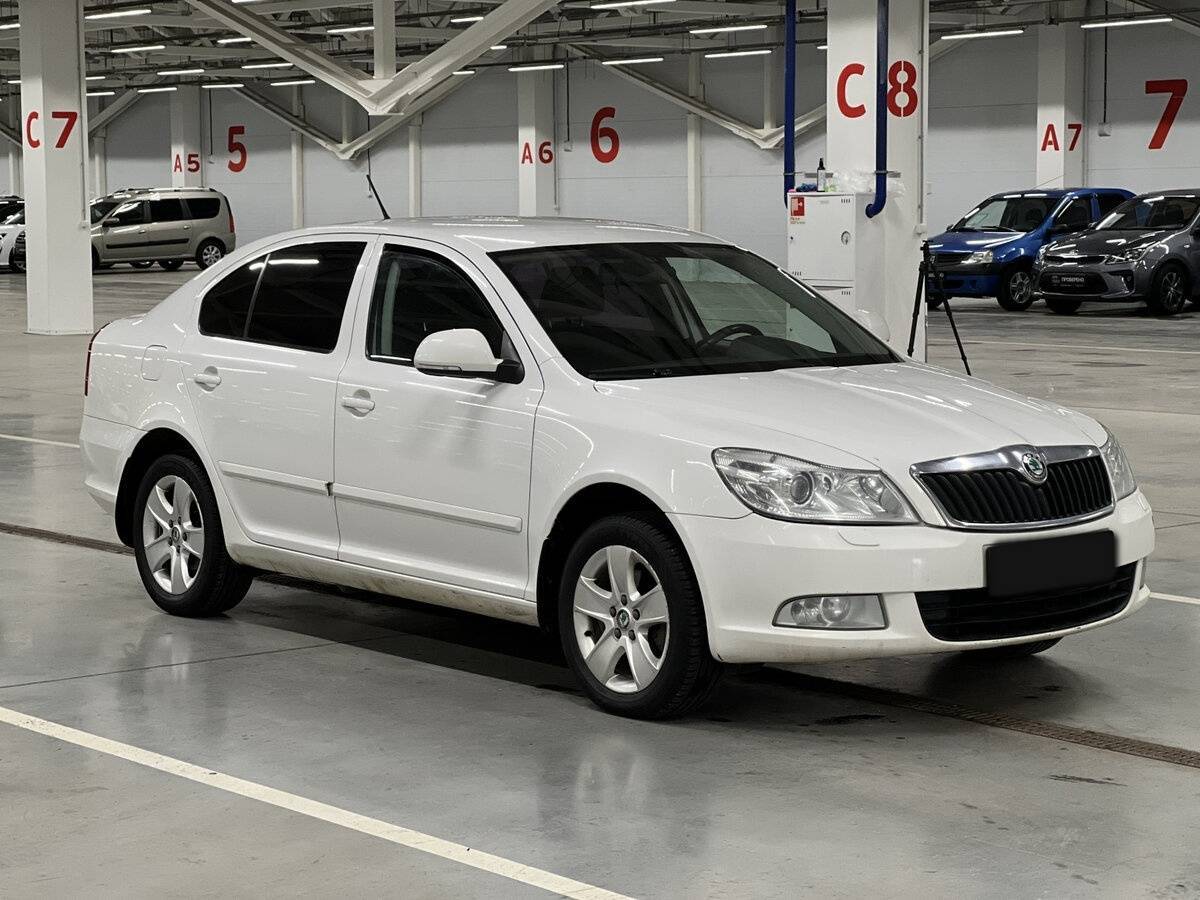 Купить Skoda Octavia с пробегом. Фото: #2