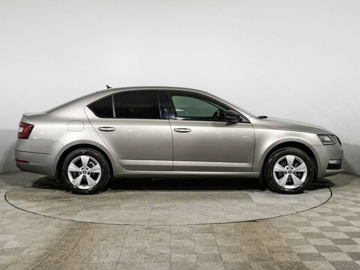Купить Skoda Octavia с пробегом. Фото: #3