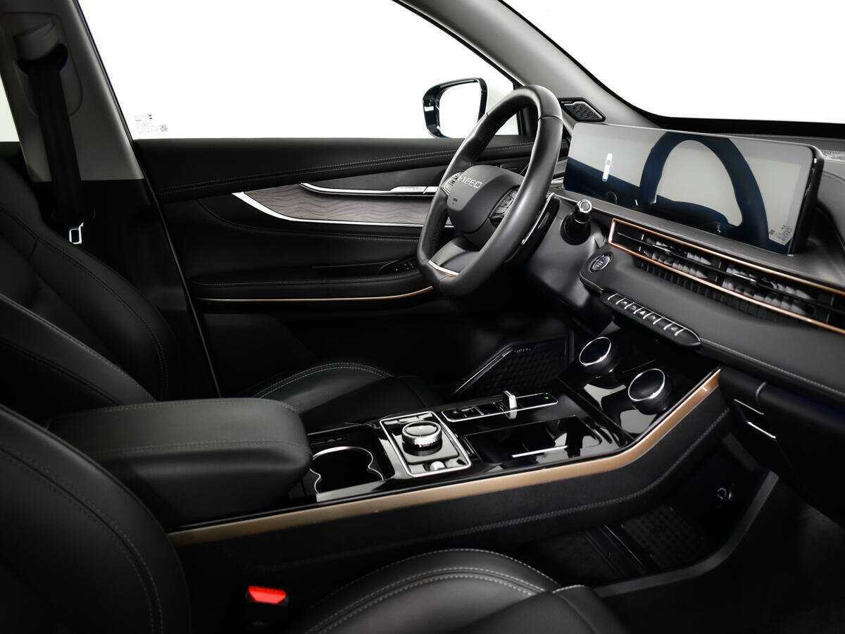 Купить EXEED LX с пробегом. Фото: #4