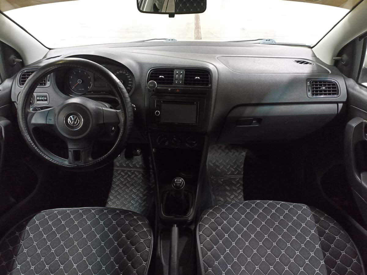 Купить Volkswagen Polo с пробегом. Фото: #13