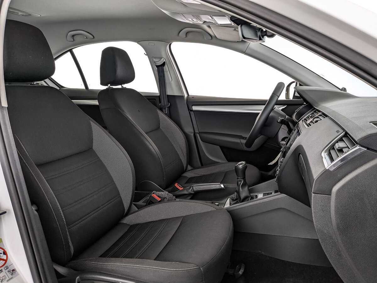 Купить Skoda Octavia с пробегом. Фото: #18