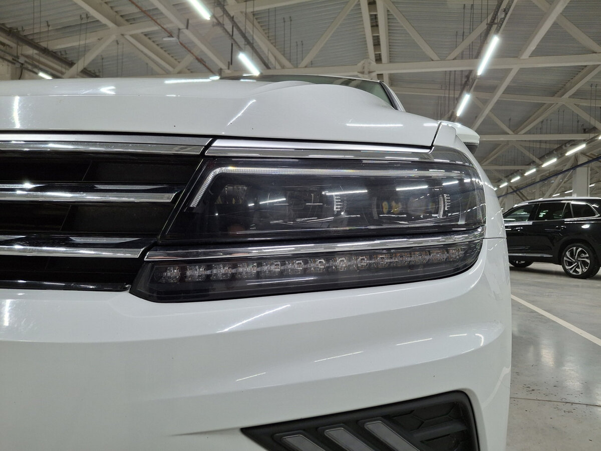Купить Volkswagen Tiguan с пробегом. Фото: #15