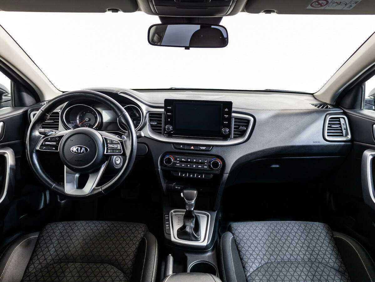 Купить Kia Ceed с пробегом. Фото: #8