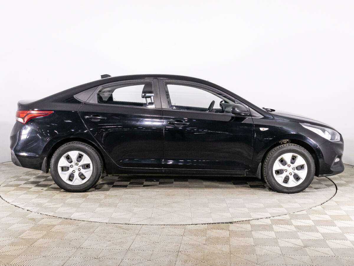 Купить Hyundai Solaris с пробегом. Фото: #3