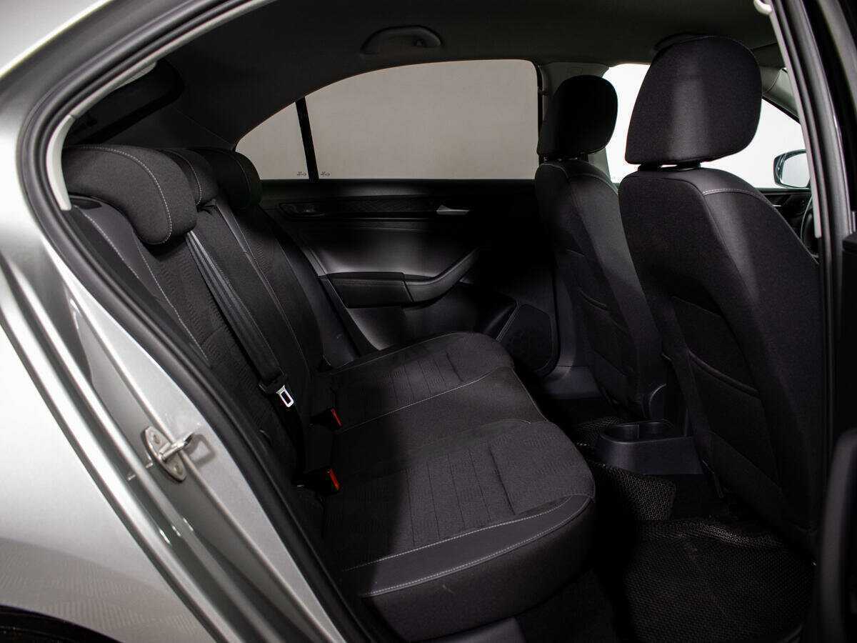 Купить Volkswagen Polo с пробегом. Фото: #9