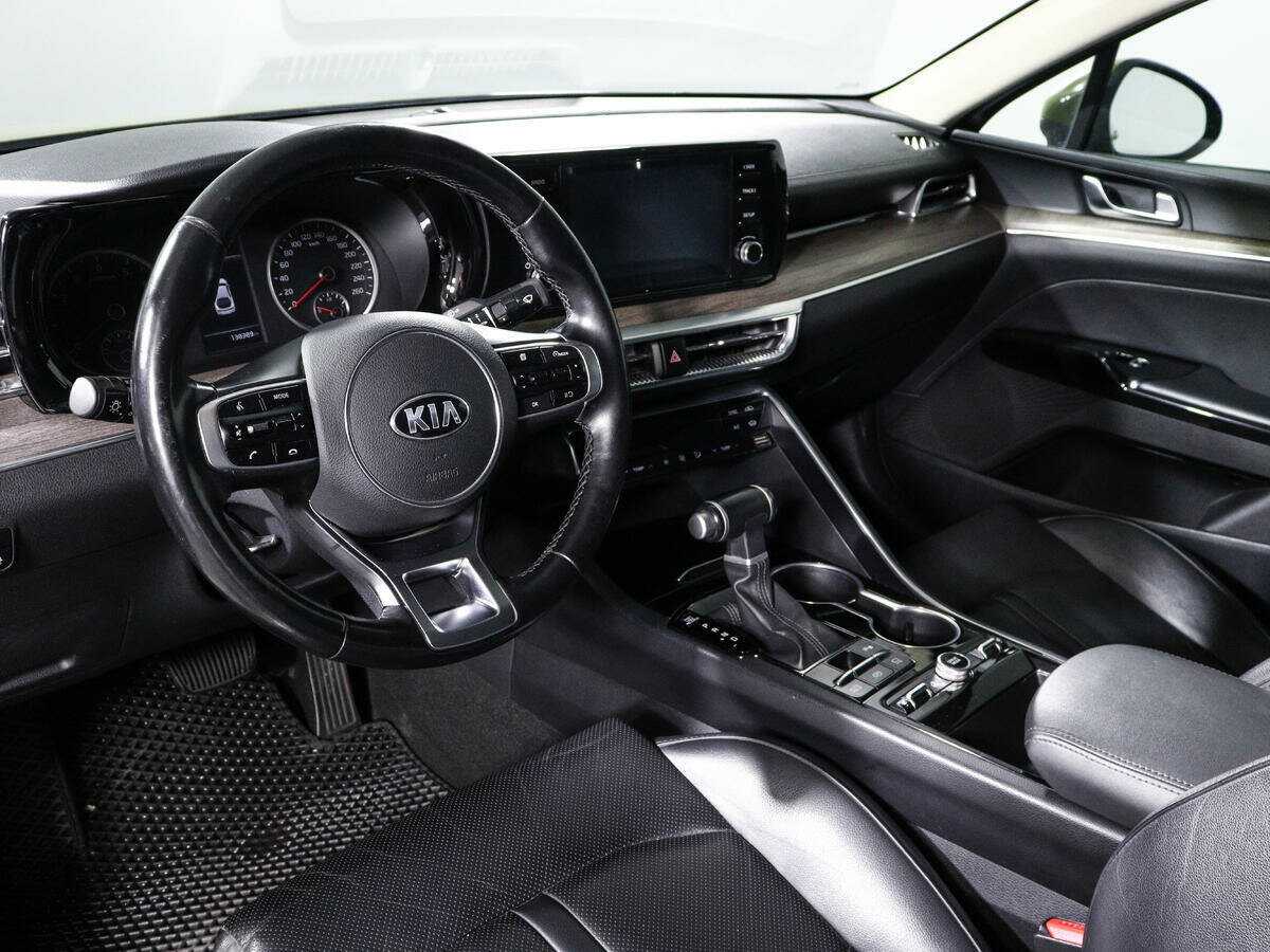 Купить Kia K5 с пробегом. Фото: #13