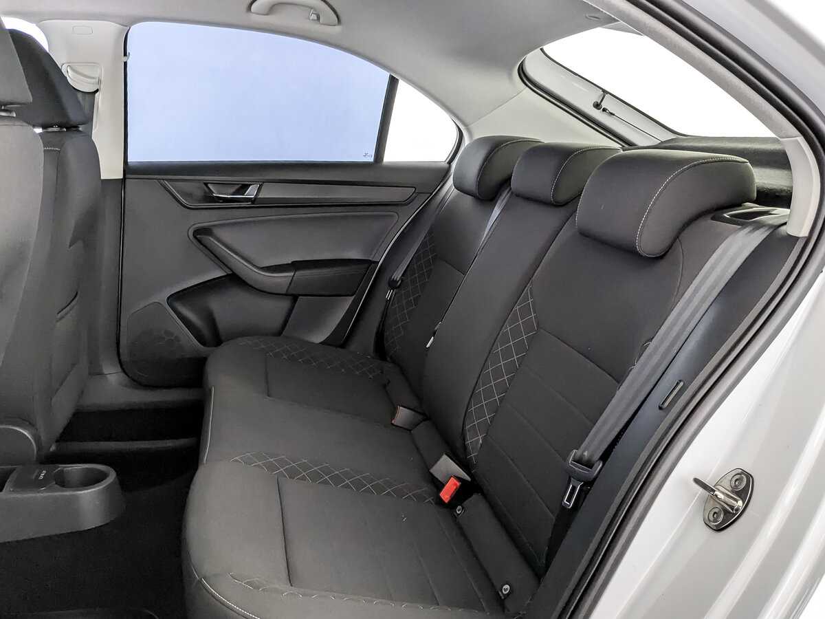 Купить Skoda Rapid с пробегом. Фото: #11