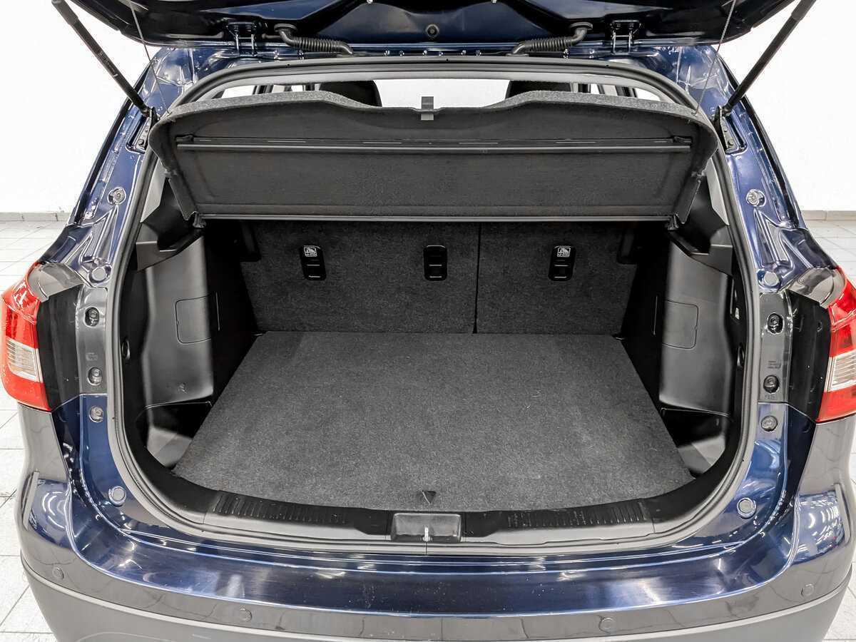 Купить Suzuki SX4 с пробегом. Фото: #9