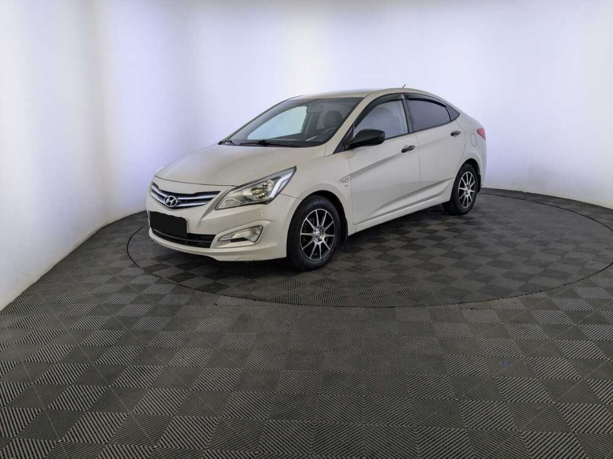 Купить Hyundai Solaris с пробегом. Фото: #0