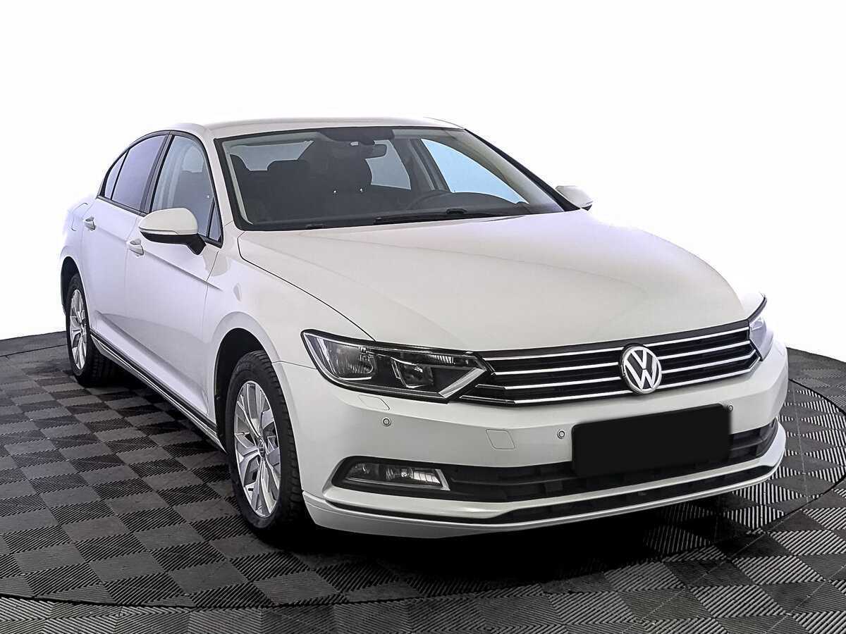 Купить Volkswagen Passat с пробегом. Фото: #2