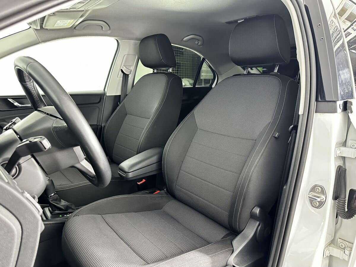 Купить Skoda Rapid с пробегом. Фото: #9