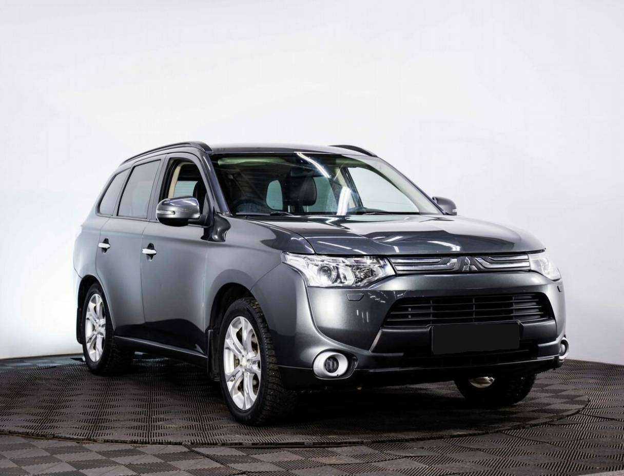 Купить Mitsubishi Outlander с пробегом. Фото: #2