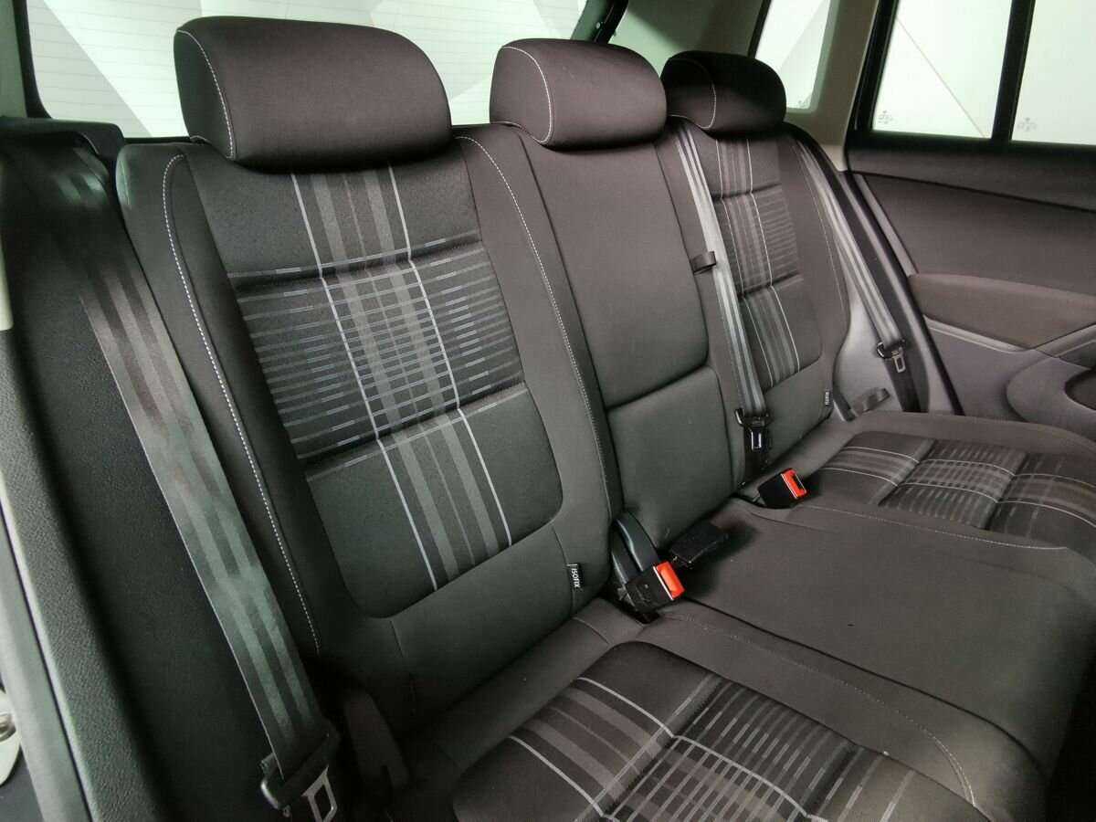 Купить Volkswagen Tiguan с пробегом. Фото: #12