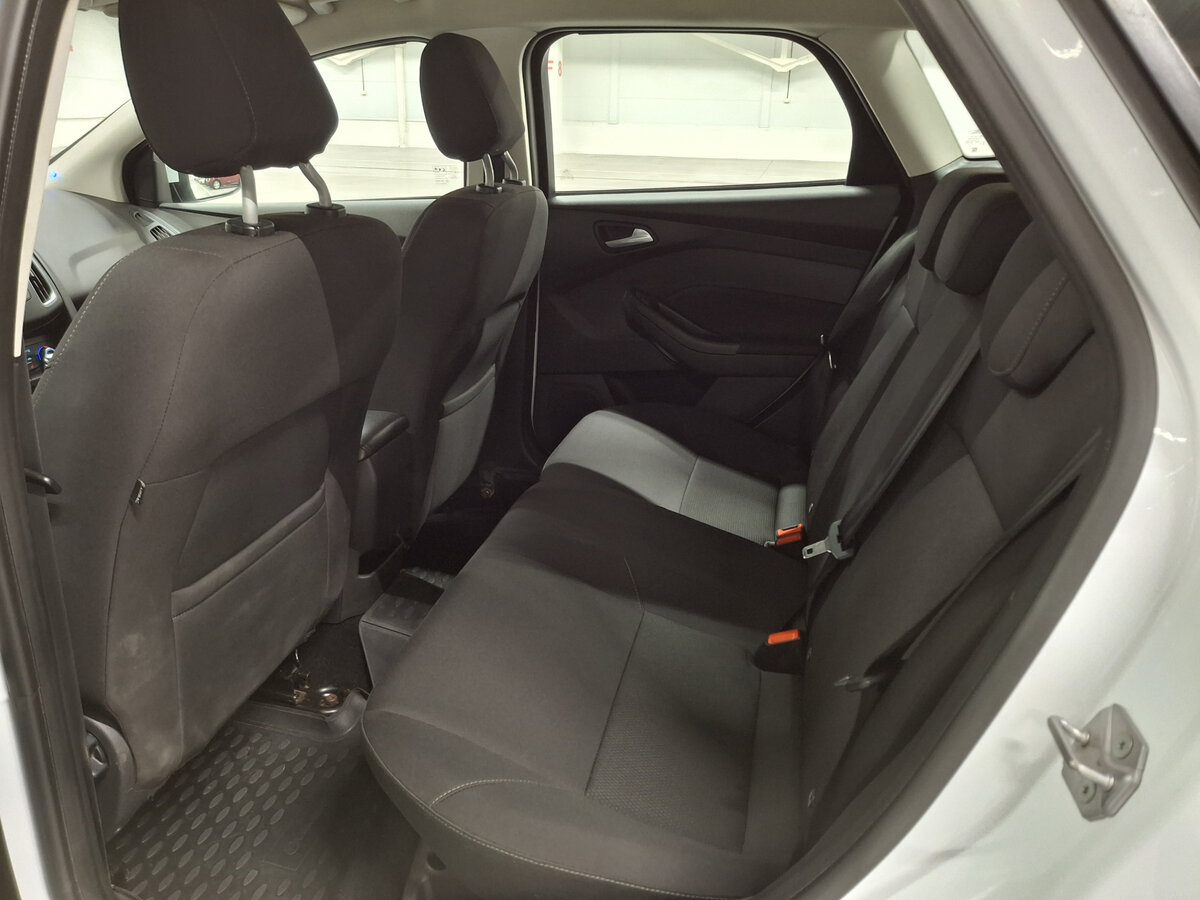 Купить Ford Focus с пробегом. Фото: #11