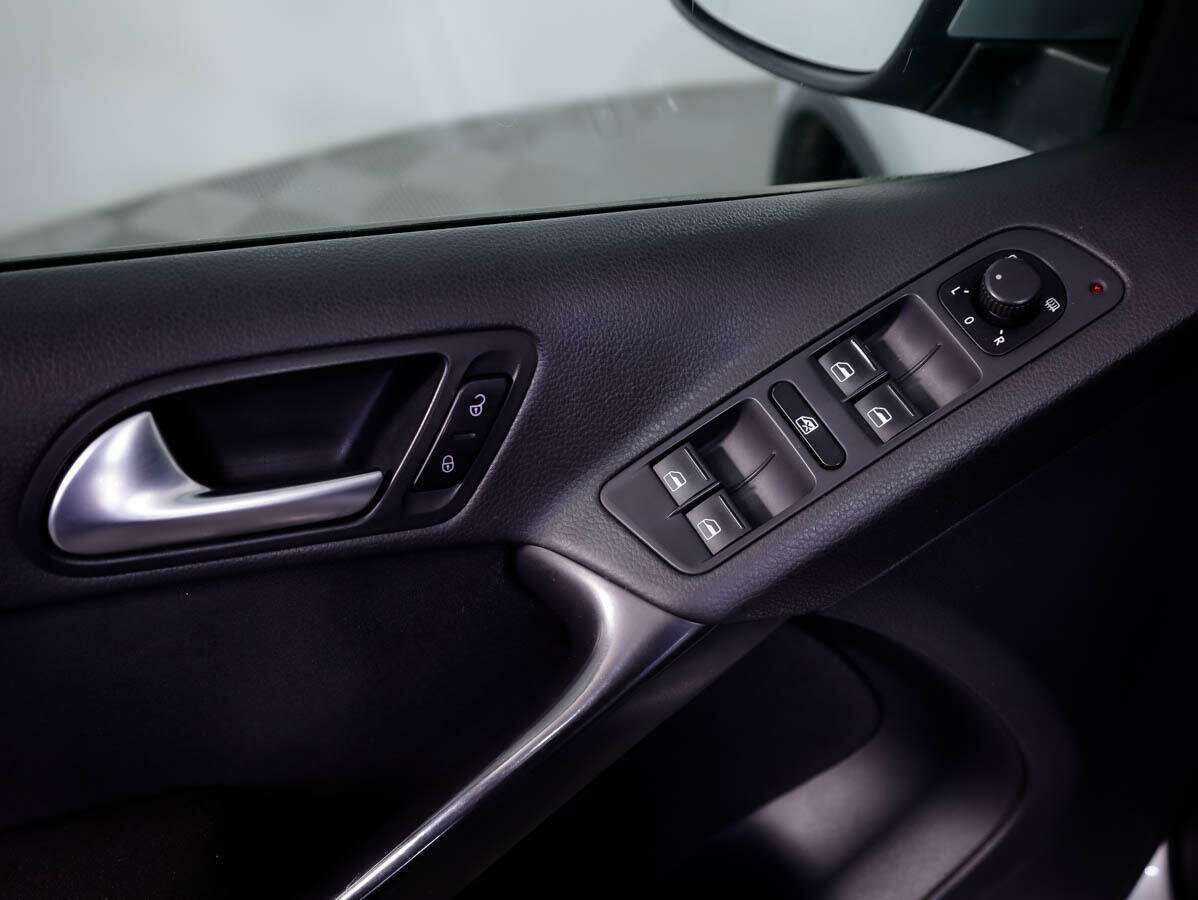 Купить Volkswagen Tiguan с пробегом. Фото: #11