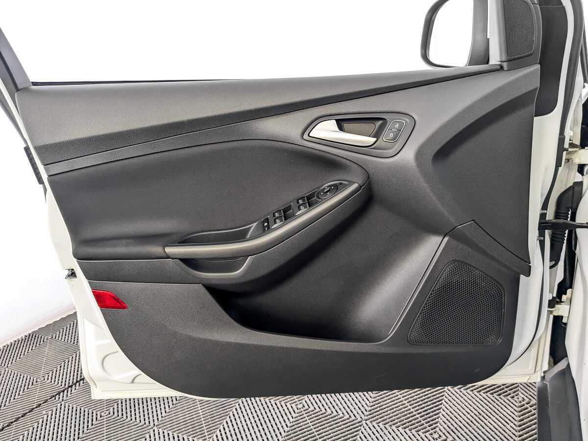 Купить Ford Focus с пробегом. Фото: #16