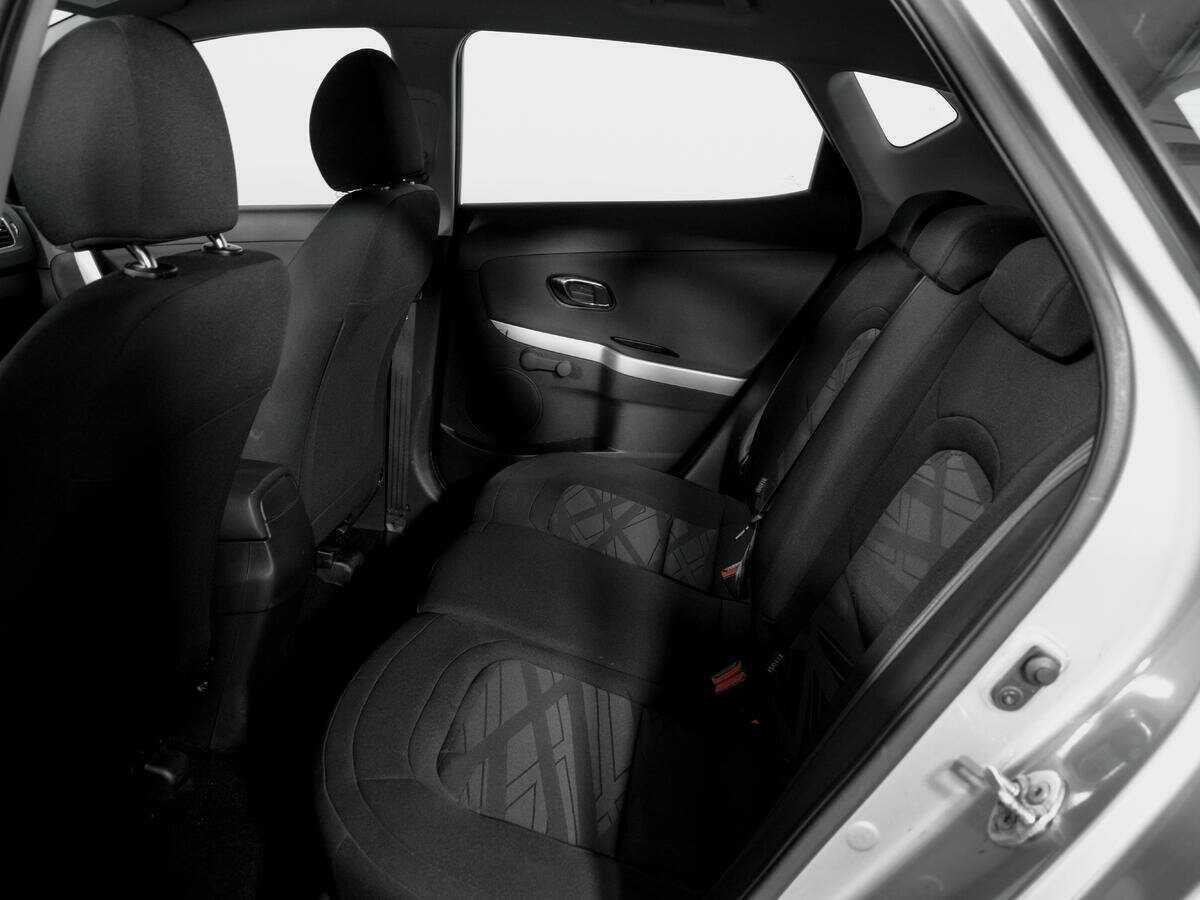 Купить Kia Ceed с пробегом. Фото: #9