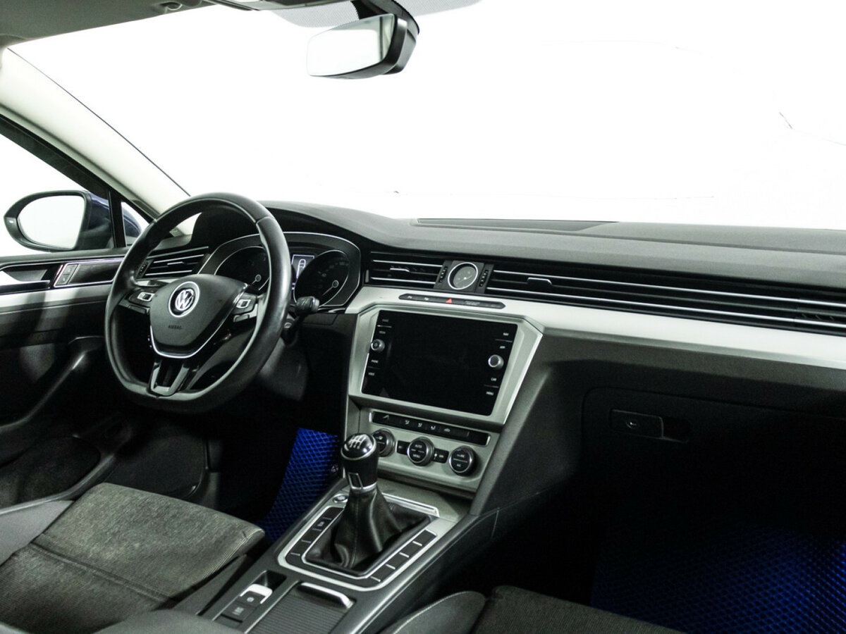 Купить Volkswagen Passat с пробегом. Фото: #6