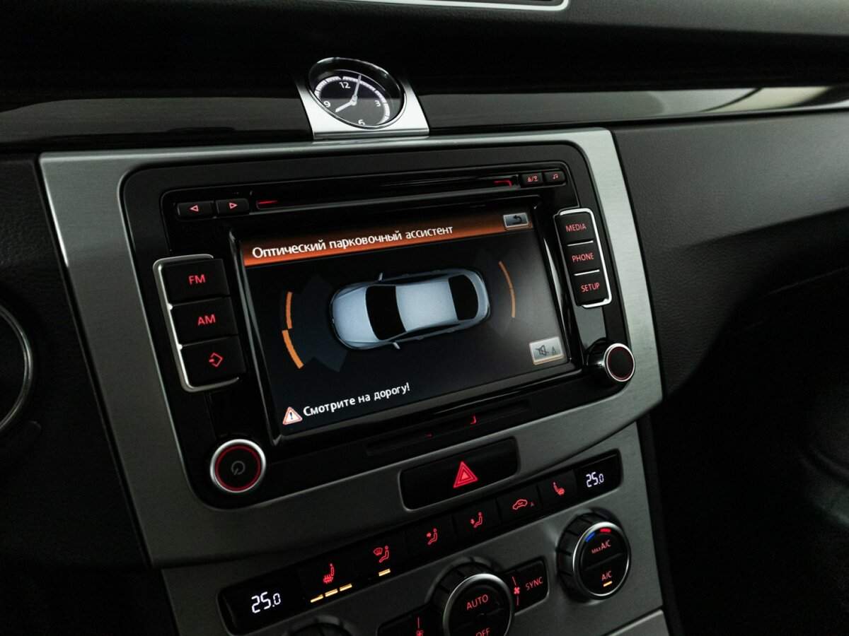 Купить Volkswagen Passat CC с пробегом. Фото: #14