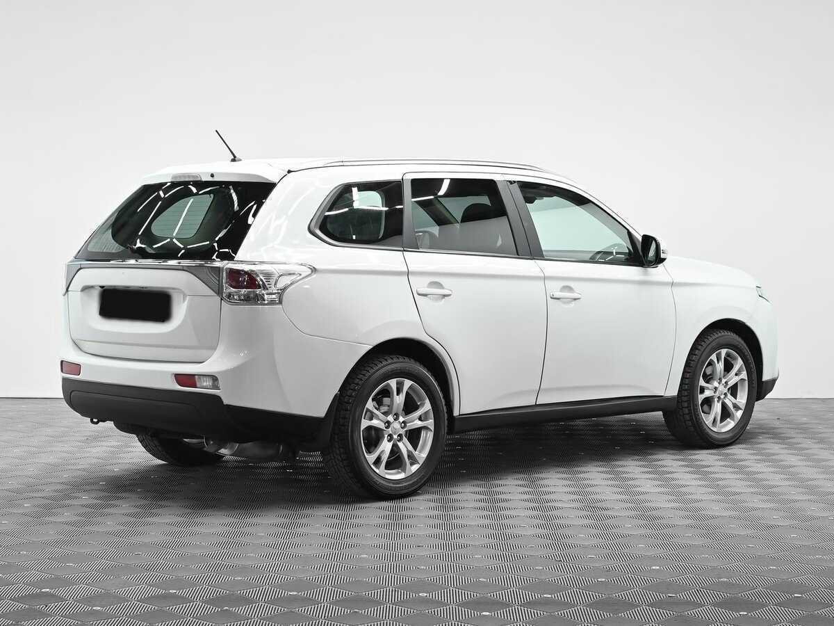 Купить Mitsubishi Outlander с пробегом. Фото: #1