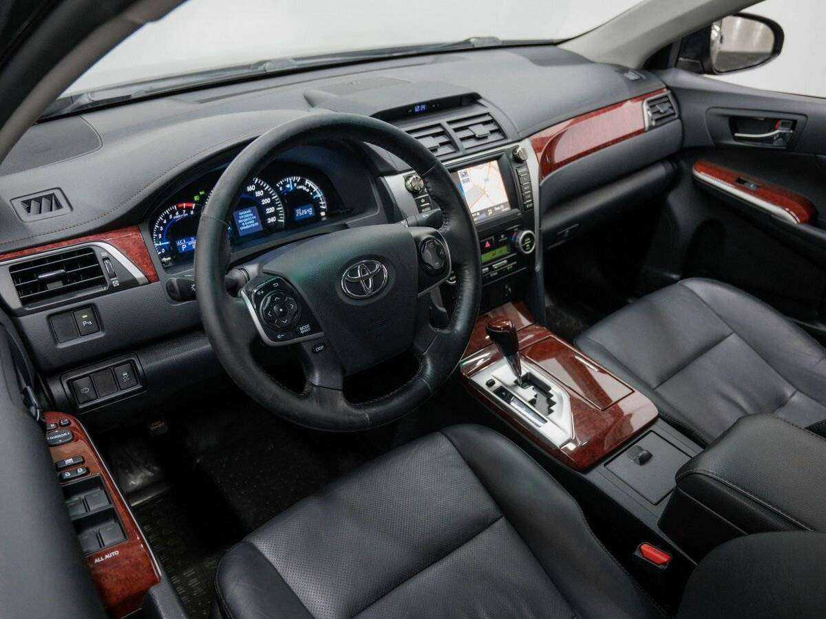 Купить Toyota Camry с пробегом. Фото: #13