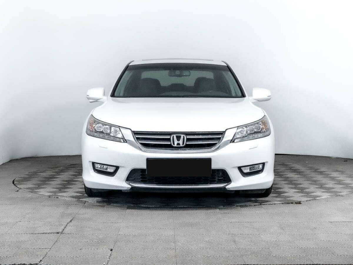 Купить Honda Accord с пробегом. Фото: #1